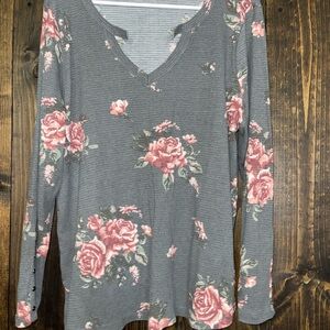 Maurices Gray Floral Long Sleeve Top